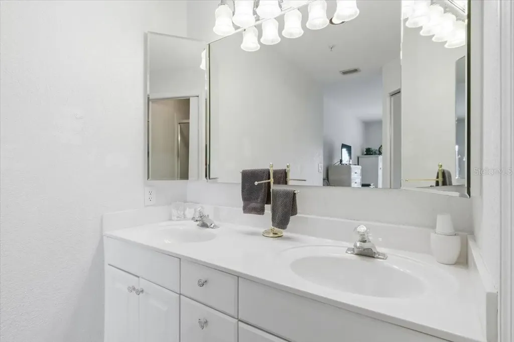 6640 Pineview Terrace Bradenton FL 34203