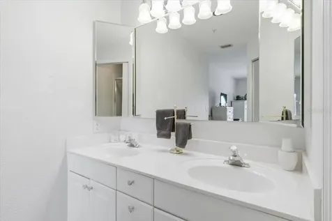 6640 Pineview Terrace Bradenton FL 34203