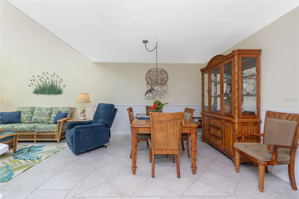 2955 N Beach Road Englewood FL 34223