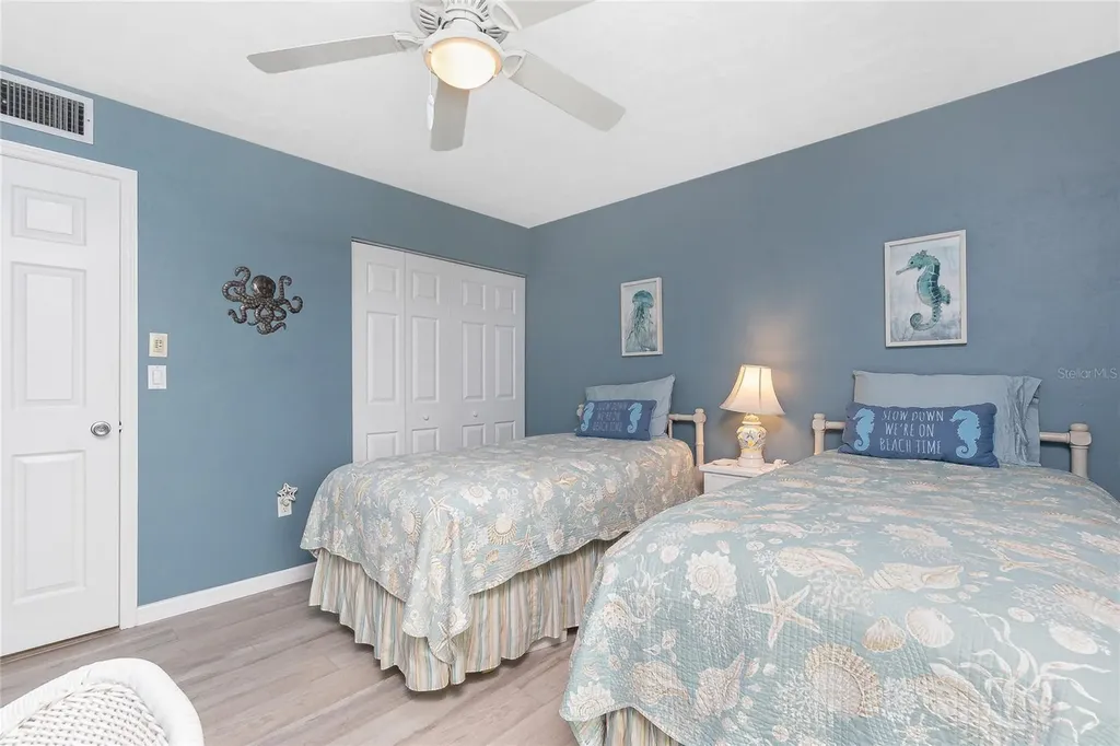 2955 N Beach Road Englewood FL 34223