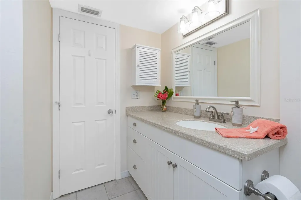 2955 N Beach Road Englewood FL 34223