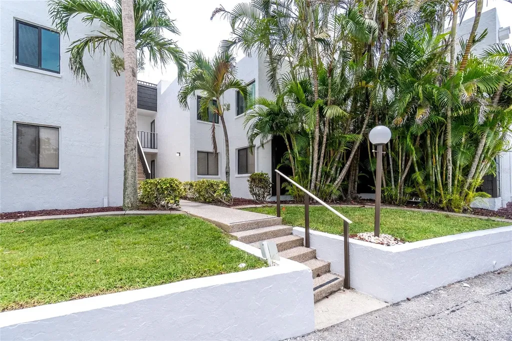 2955 N Beach Road Englewood FL 34223