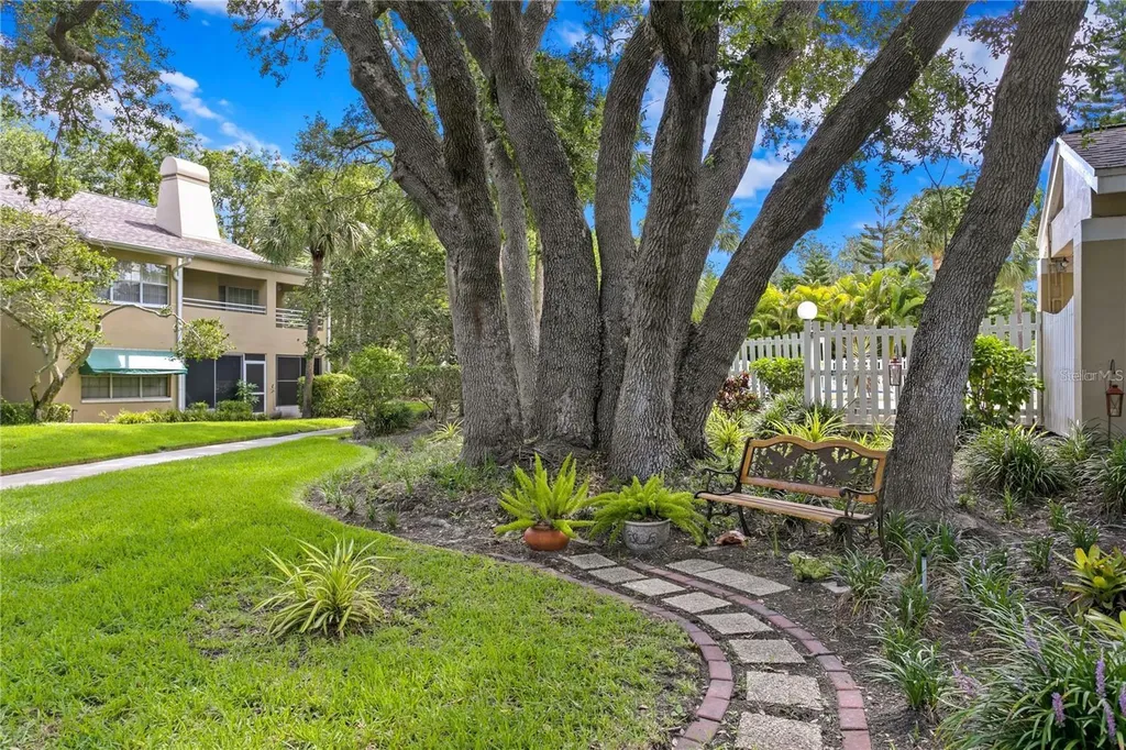 10823 Indian Hills Court Seminole FL 33777
