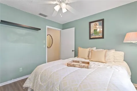 10823 Indian Hills Court Seminole FL 33777