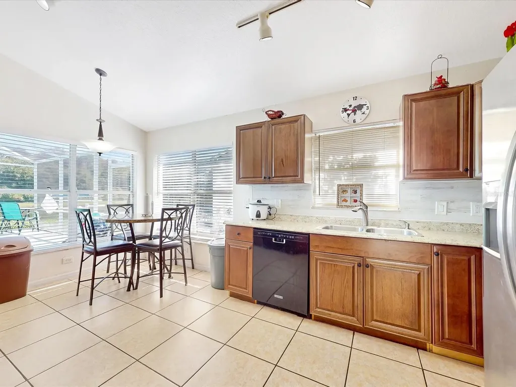 529 Eagle Pointe N Kissimmee FL 34746