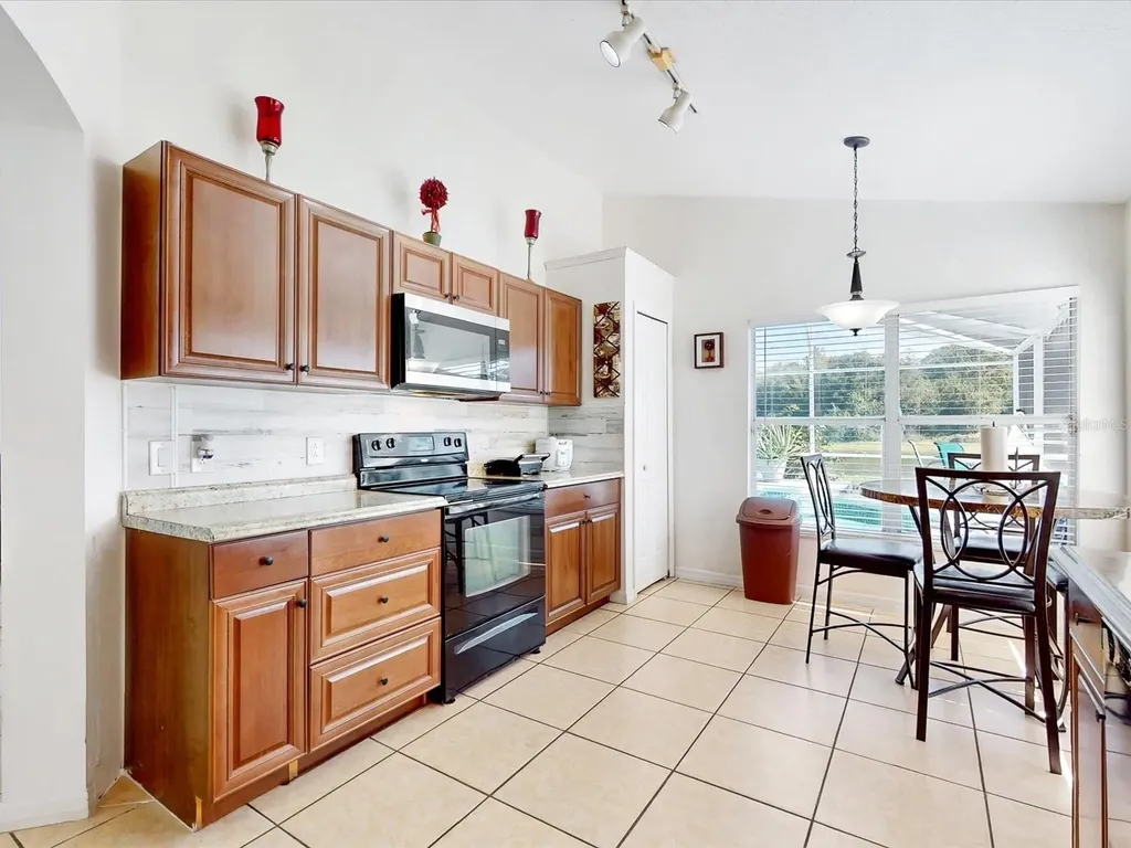 529 Eagle Pointe N Kissimmee FL 34746