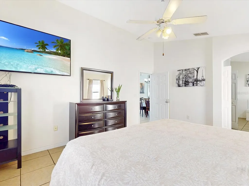 529 Eagle Pointe N Kissimmee FL 34746