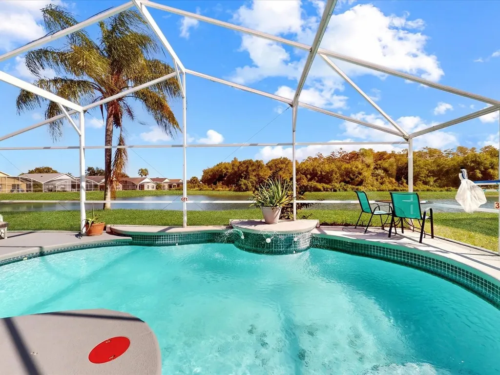529 Eagle Pointe N Kissimmee FL 34746