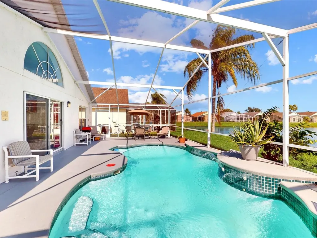 529 Eagle Pointe N Kissimmee FL 34746
