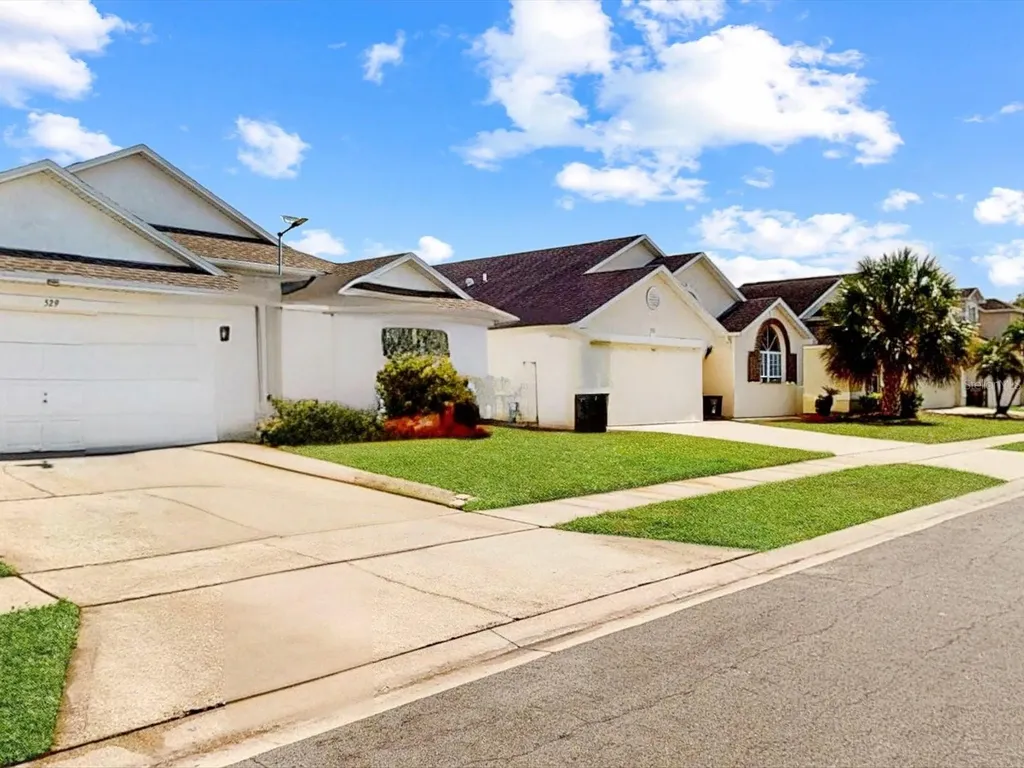 529 Eagle Pointe N Kissimmee FL 34746