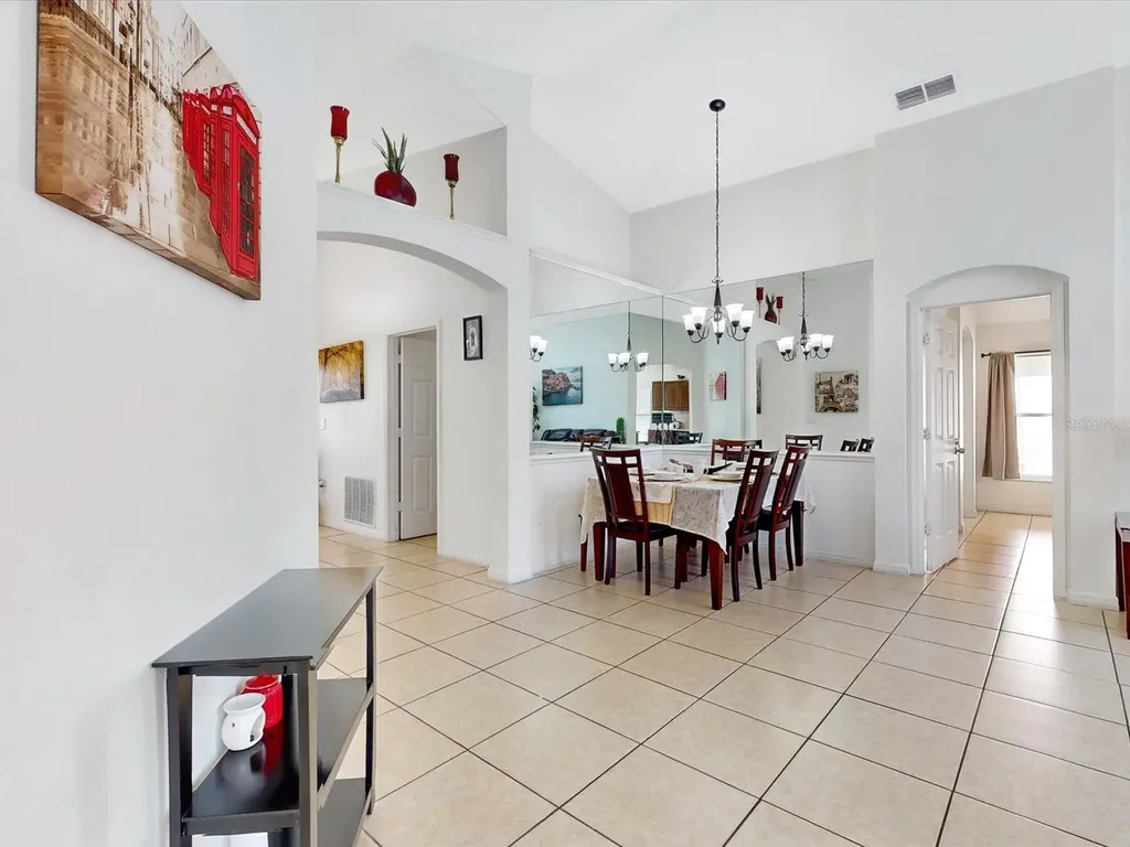 529 Eagle Pointe N Kissimmee FL 34746