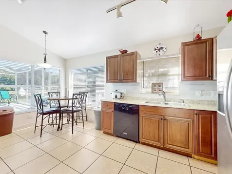 529 Eagle Pointe N Kissimmee FL 34746