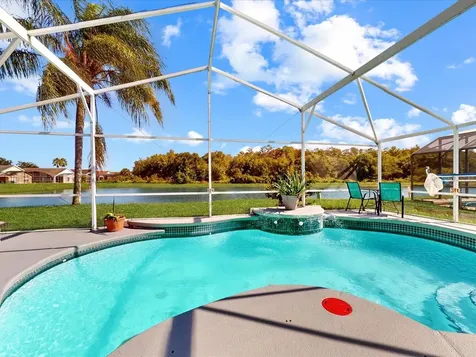 529 Eagle Pointe N Kissimmee FL 34746
