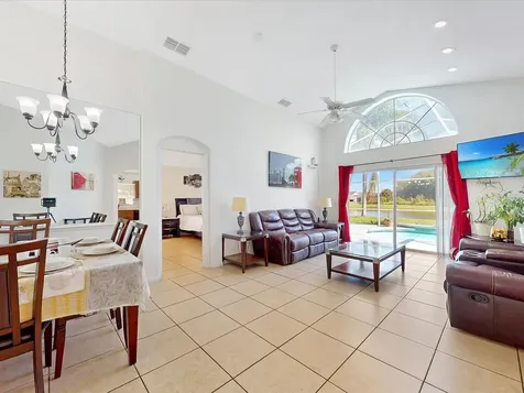 529 Eagle Pointe N Kissimmee FL 34746