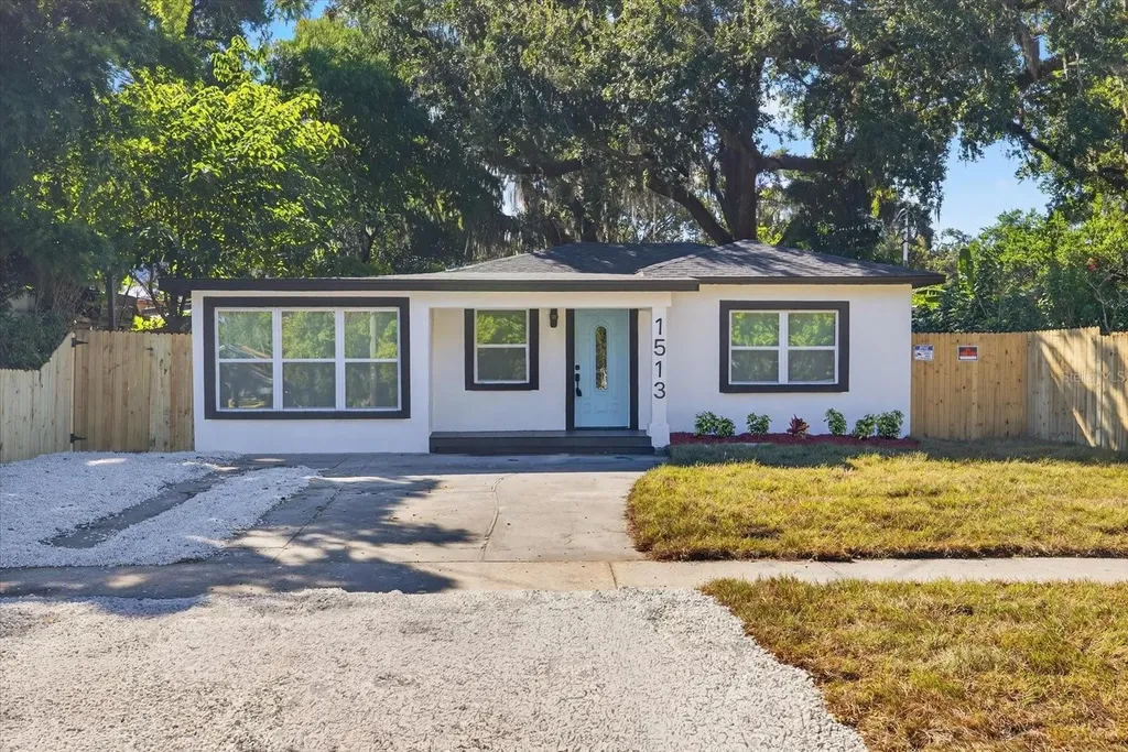 1513 E Sligh Avenue Tampa FL 33610