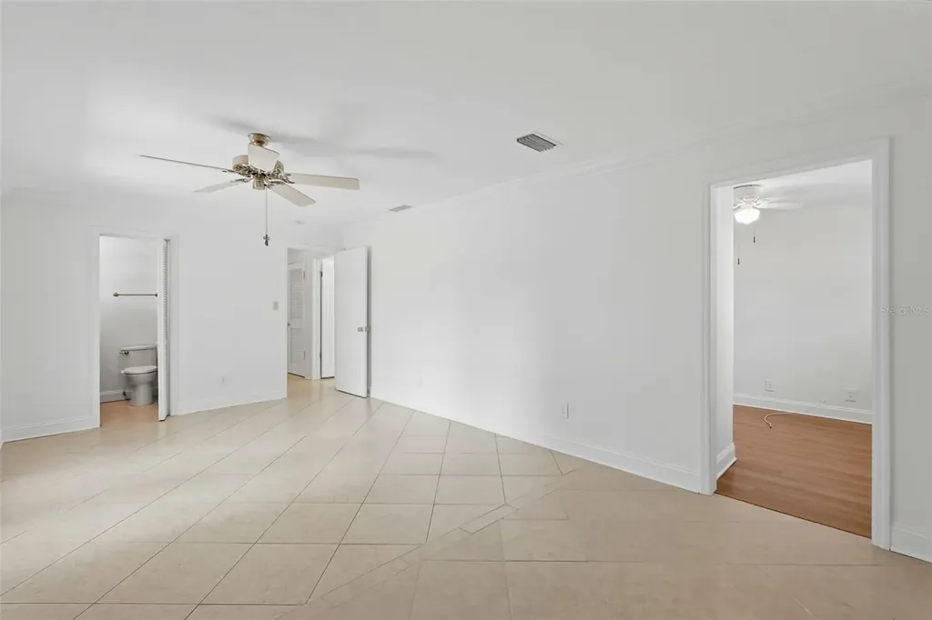 8235 39th Avenue N St Petersburg FL 33709