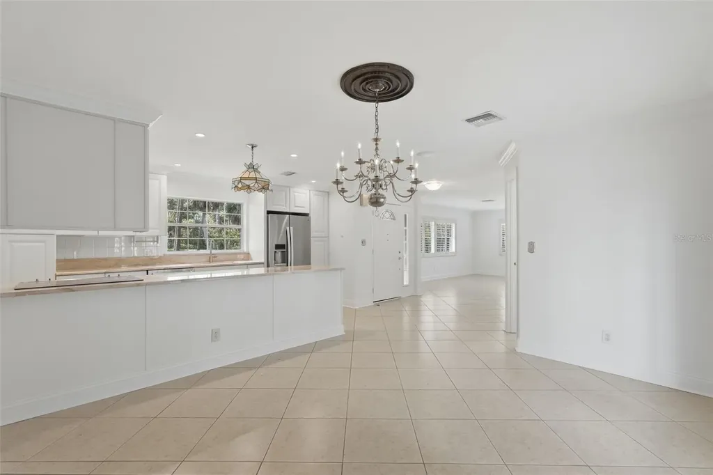8235 39th Avenue N St Petersburg FL 33709