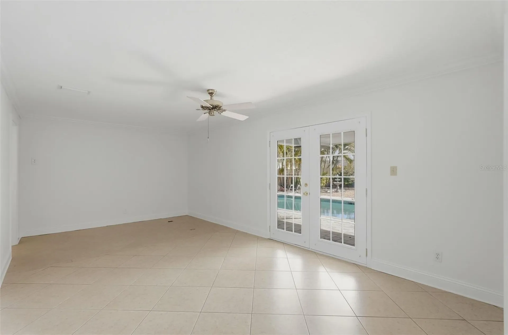 8235 39th Avenue N St Petersburg FL 33709