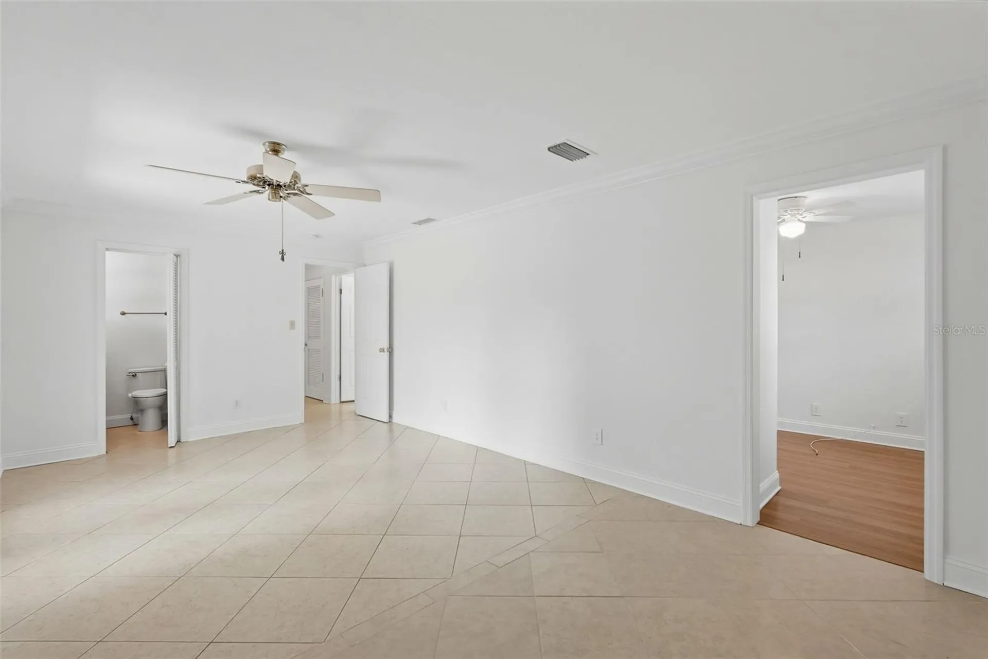 8235 39th Avenue N St Petersburg FL 33709