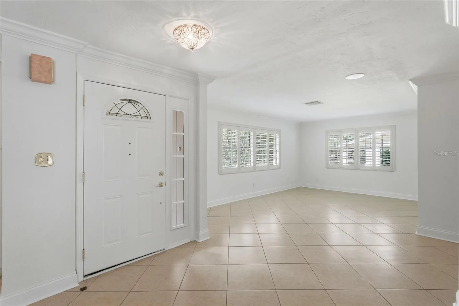 8235 39th Avenue N St Petersburg FL 33709