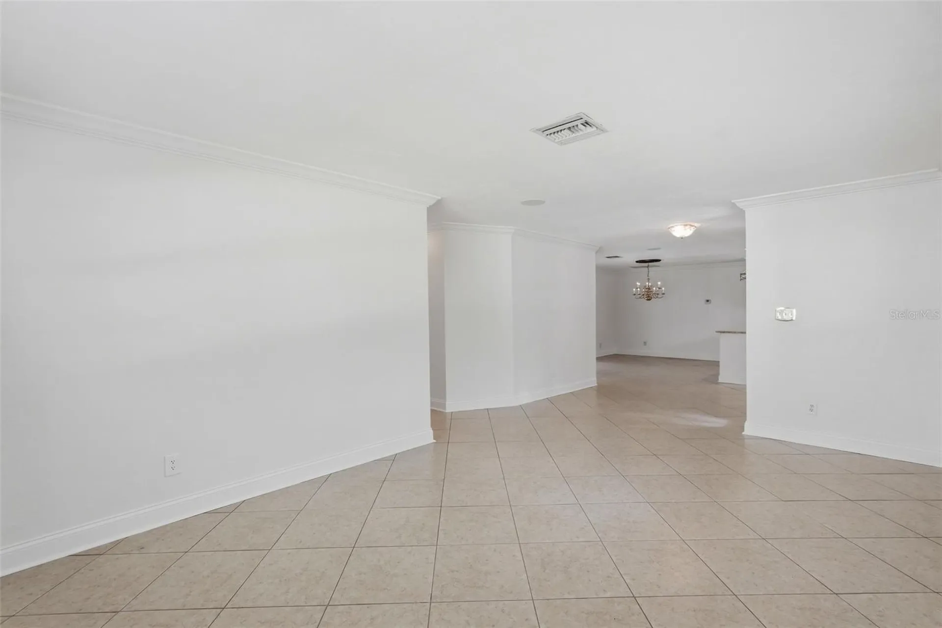 8235 39th Avenue N St Petersburg FL 33709