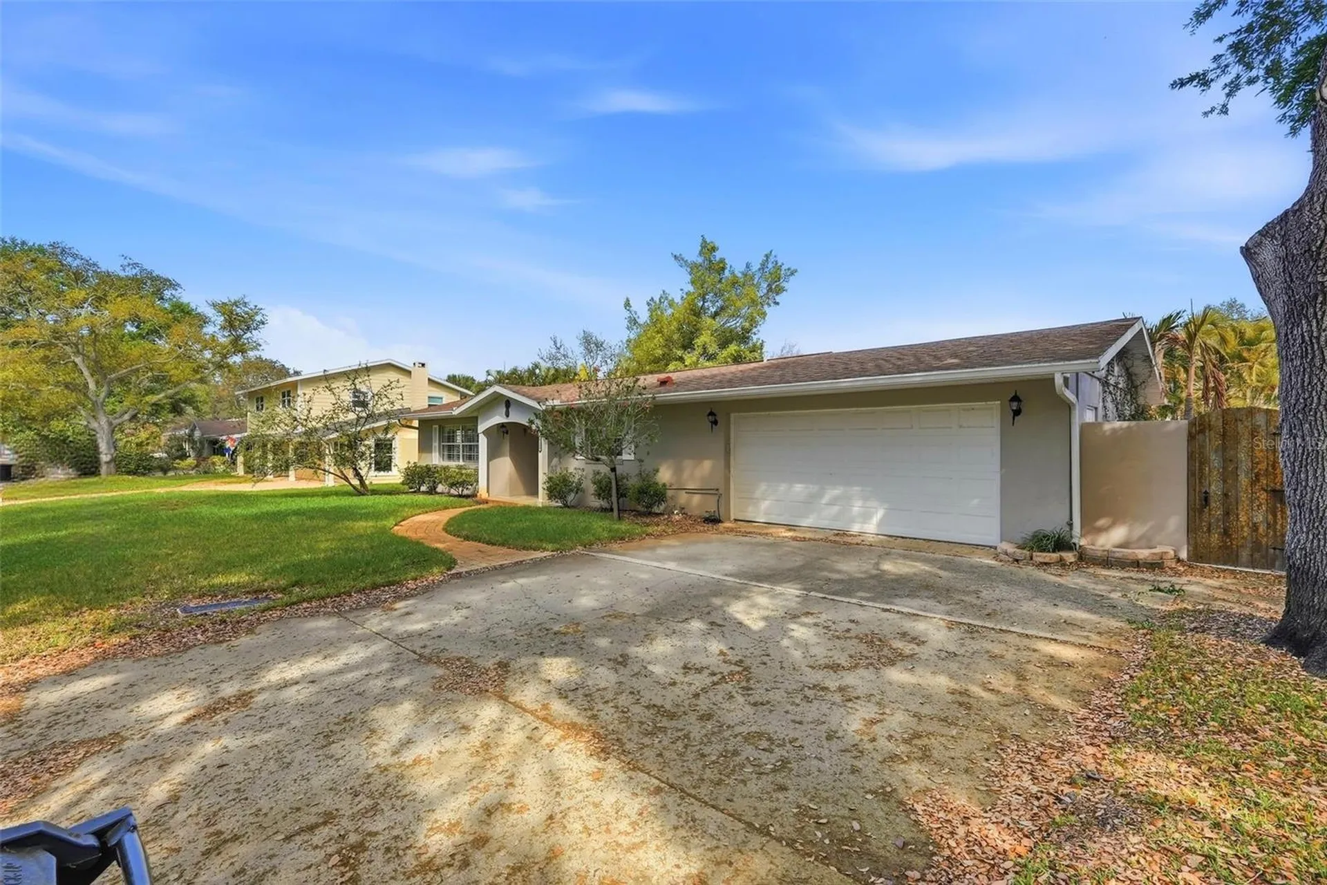 8235 39th Avenue N St Petersburg FL 33709