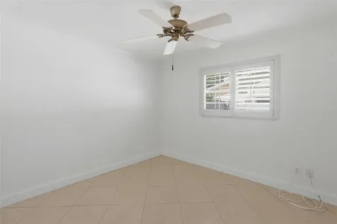 8235 39th Avenue N St Petersburg FL 33709