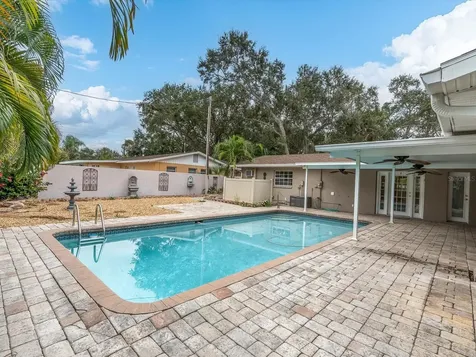 8235 39th Avenue N St Petersburg FL 33709