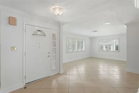8235 39th Avenue N St Petersburg FL 33709