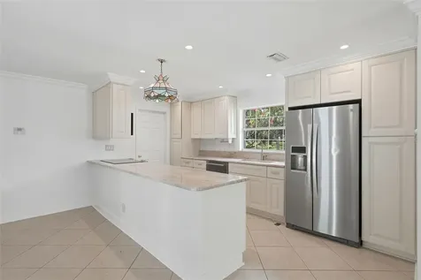 8235 39th Avenue N St Petersburg FL 33709