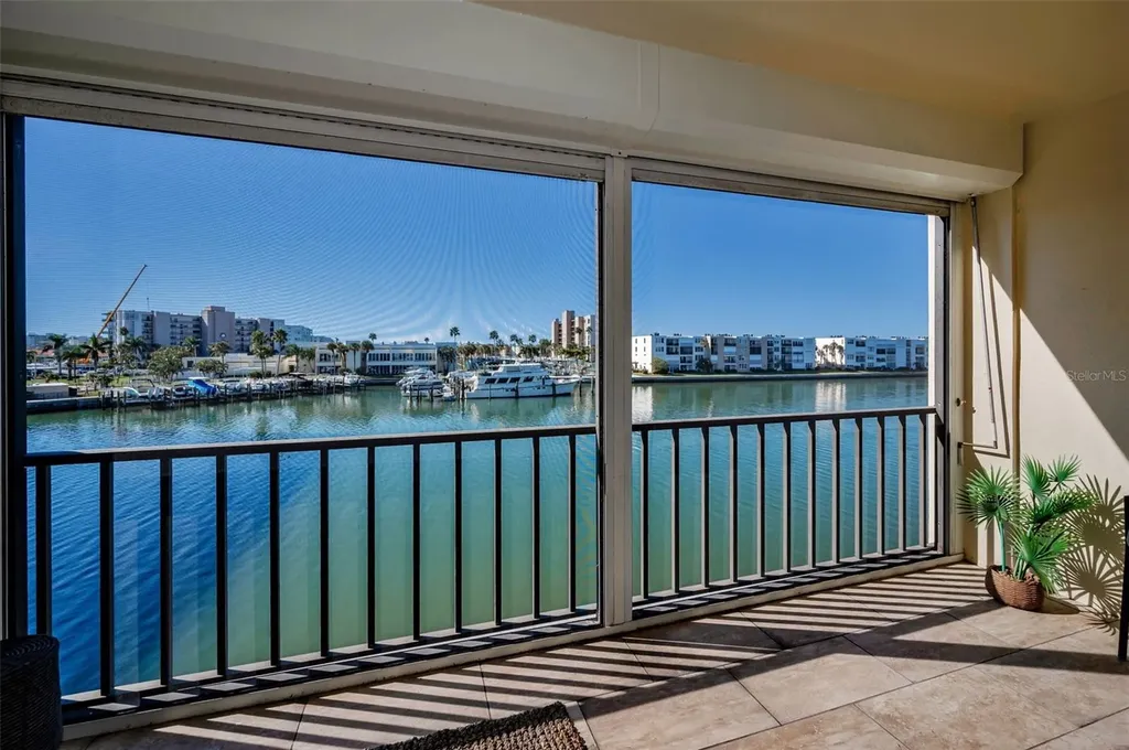 7420 Bay Island Drive South Pasadena FL 33707