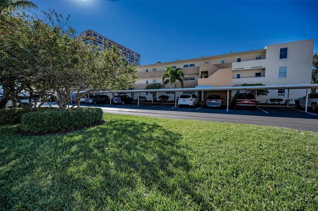 7420 Bay Island Drive South Pasadena FL 33707