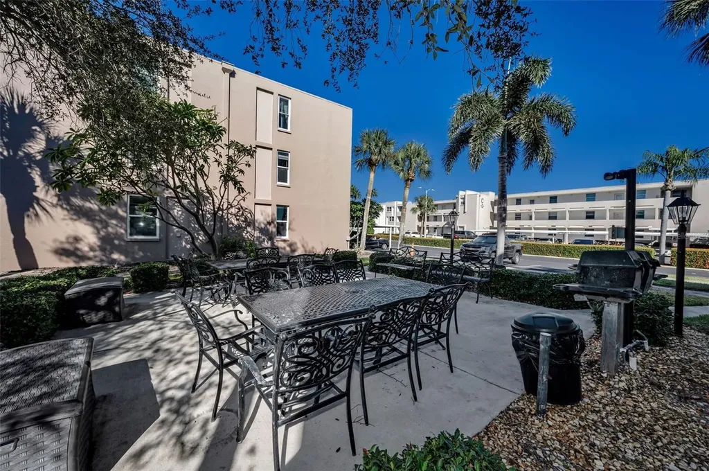 7420 Bay Island Drive South Pasadena FL 33707