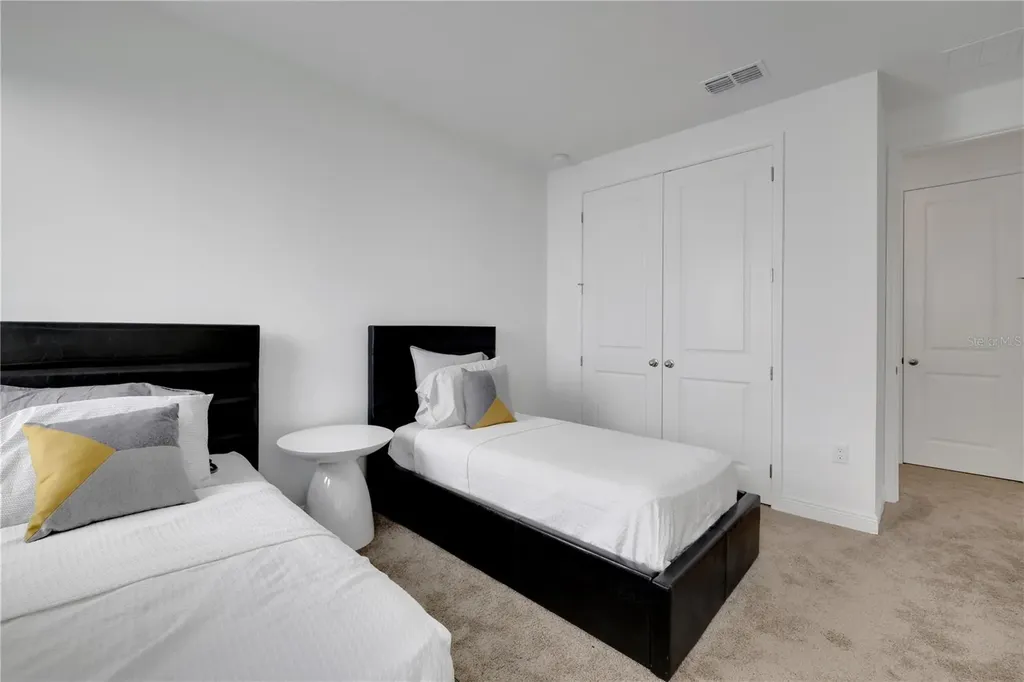 9842 Peebles Street Orlando FL 32827