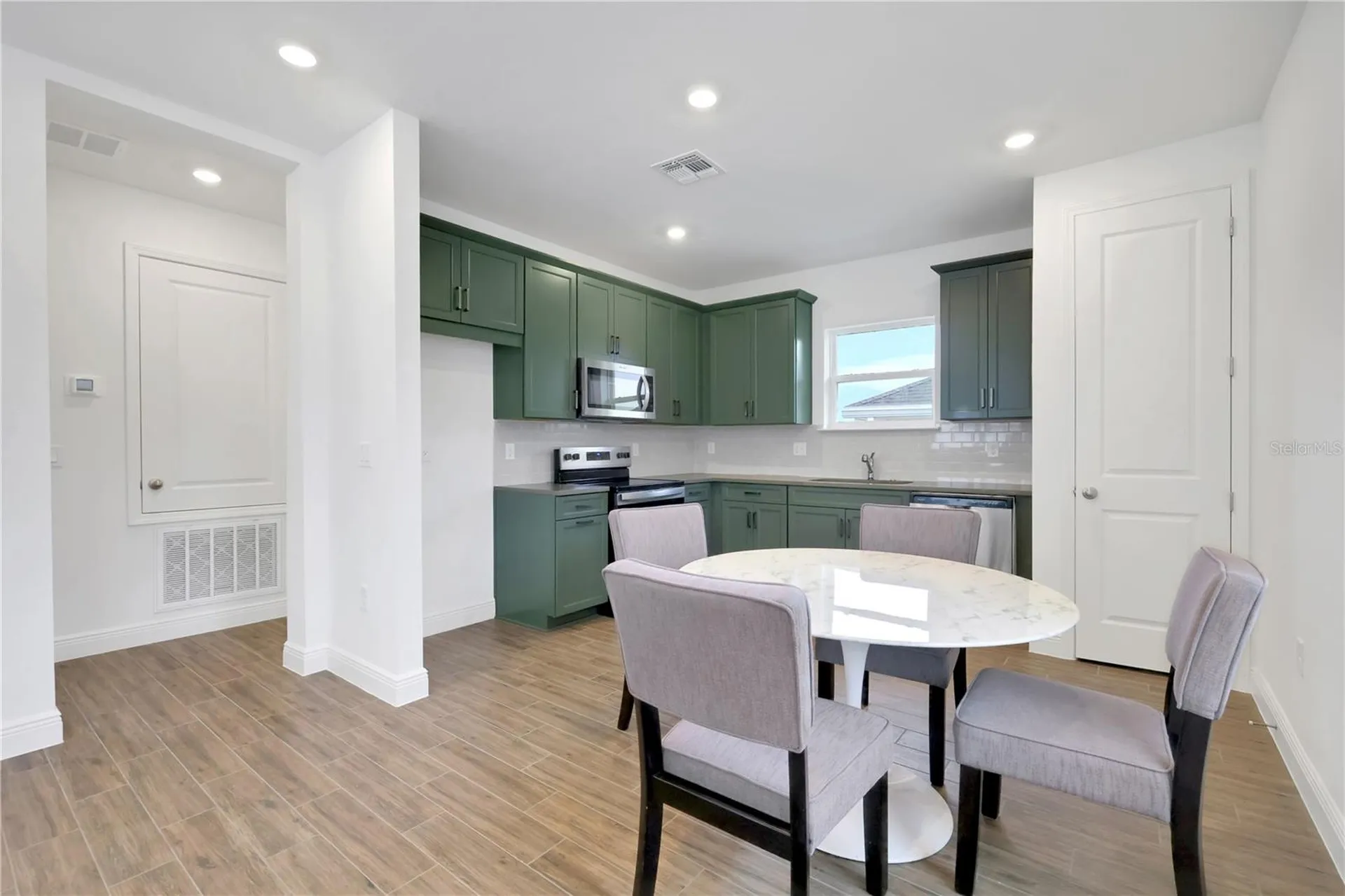9842 Peebles Street Orlando FL 32827