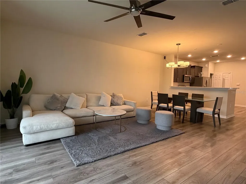 3833 Plainview Drive Orlando FL 32824