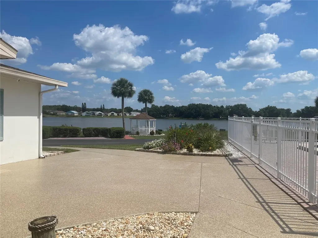 4179 Rolling Oaks Drive Winter Haven FL 33880