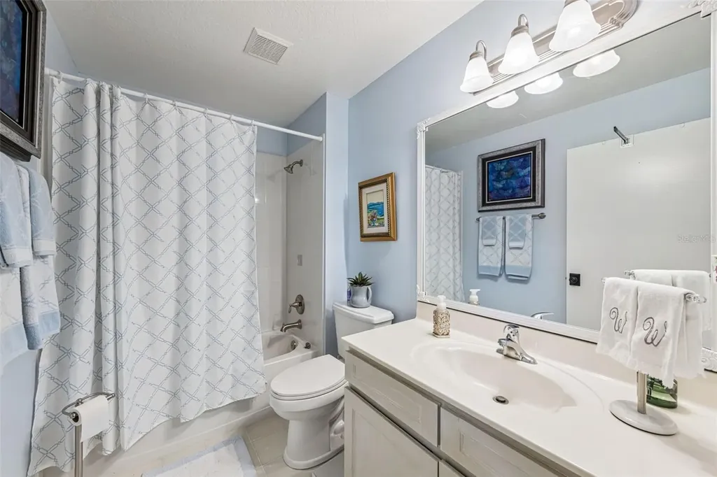1010 Loch Vail Apopka FL 32712