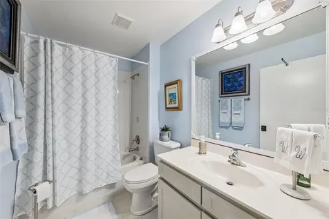 1010 Loch Vail Apopka FL 32712