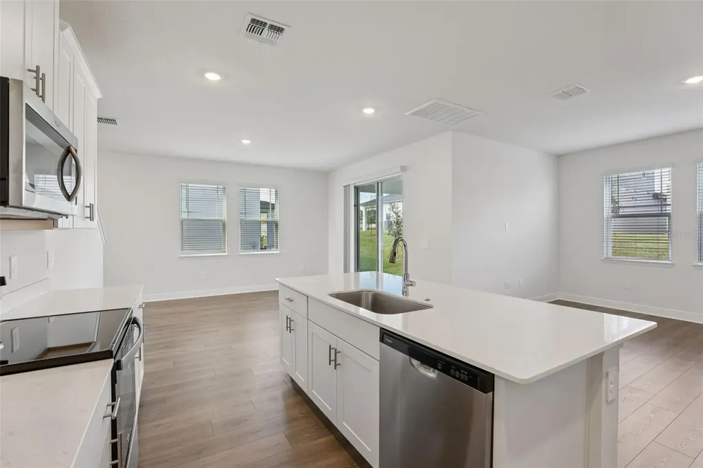 2142 Wildberry Way Minneola FL 34715