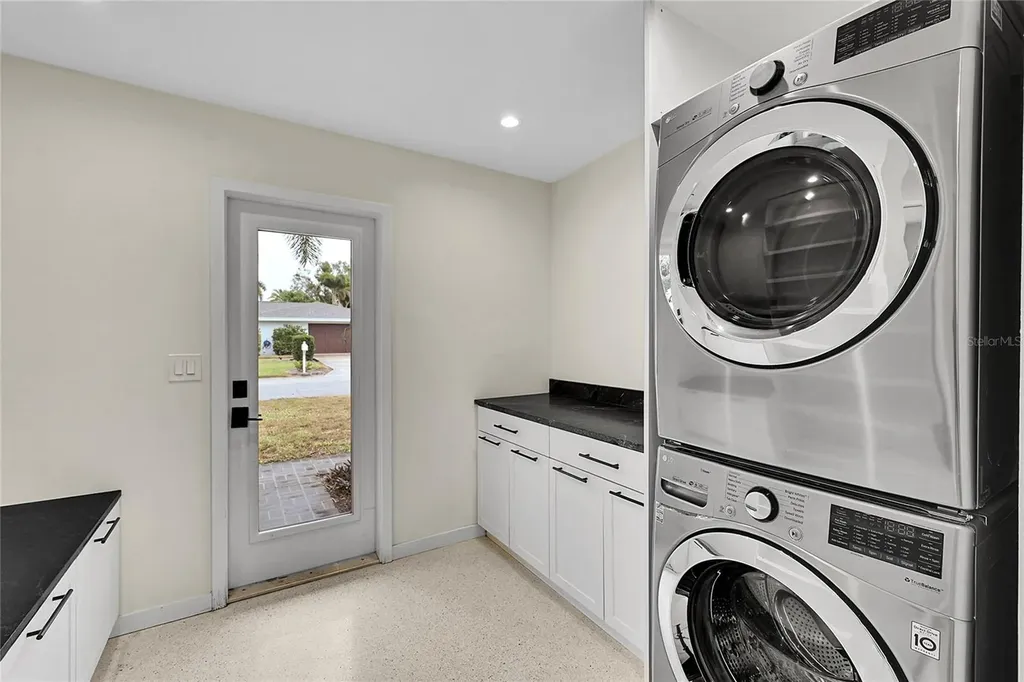 3119 Pinecrest Street Sarasota FL 34239