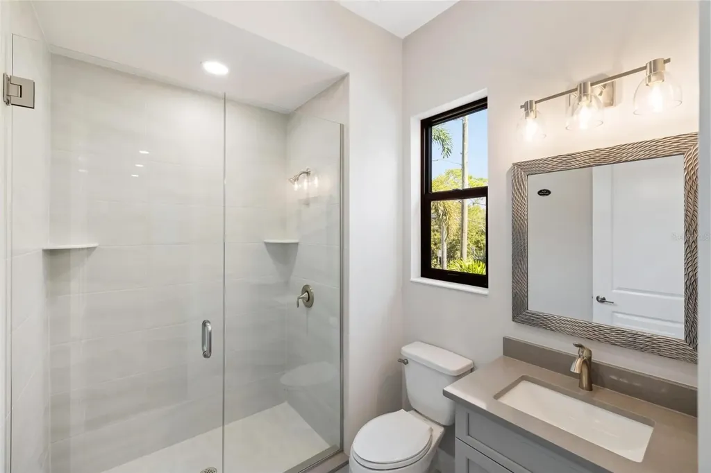 3512 Camino Real Sarasota FL 34239