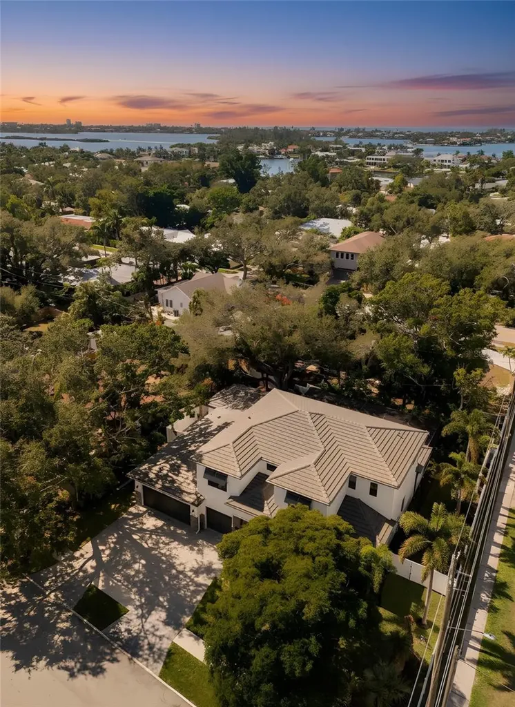 3512 Camino Real Sarasota FL 34239