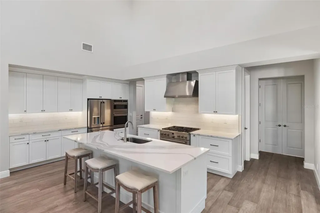 3512 Camino Real Sarasota FL 34239