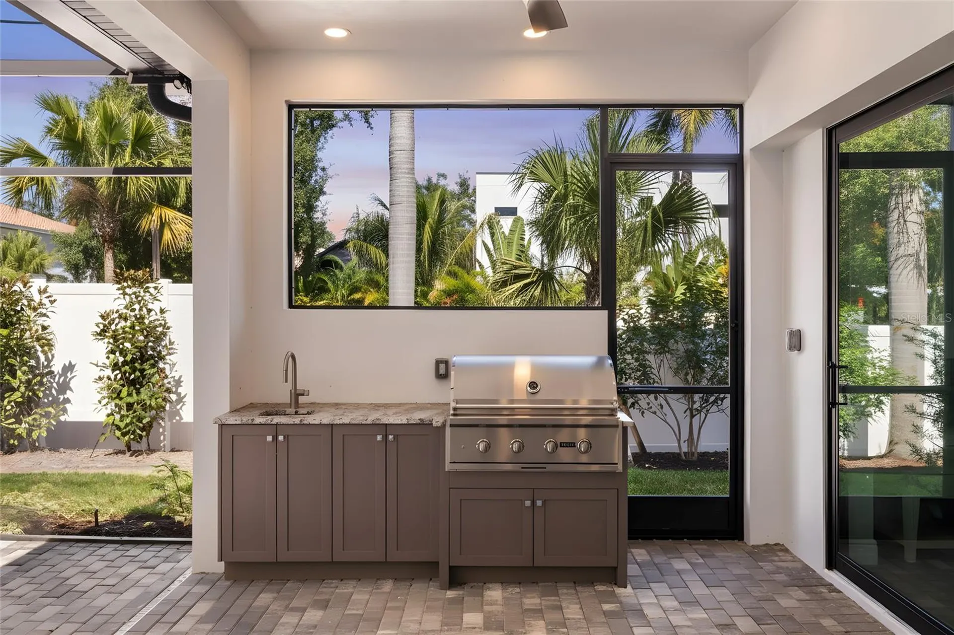 3512 Camino Real Sarasota FL 34239