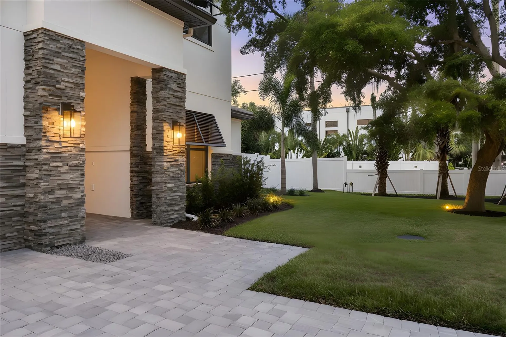 3512 Camino Real Sarasota FL 34239