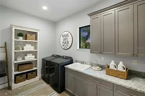3512 Camino Real Sarasota FL 34239