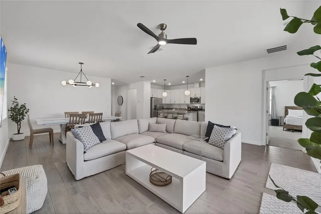 15716 Barefoot Beach Drive Bradenton FL 34211