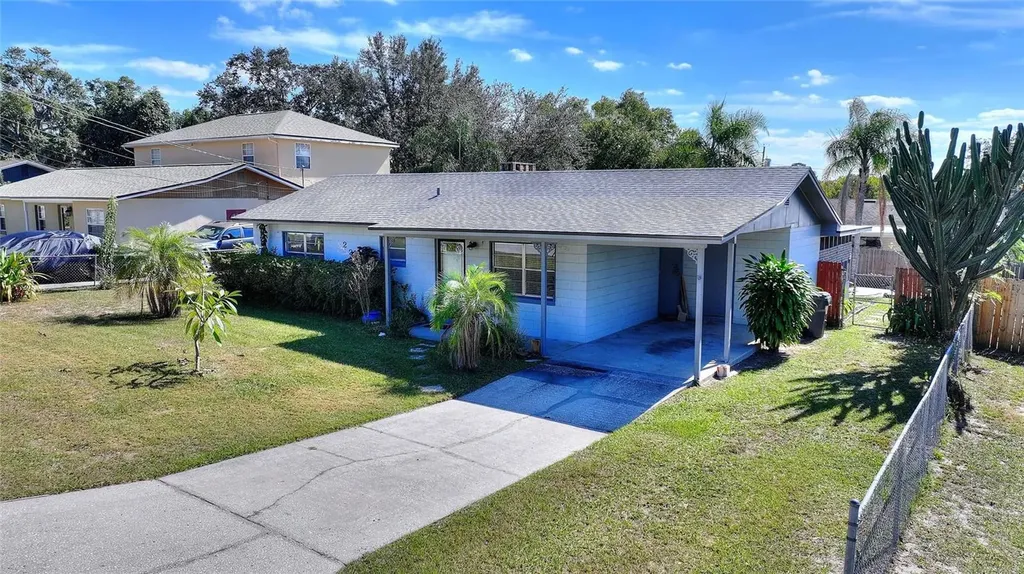 221 Dorothy Street Auburndale FL 33823