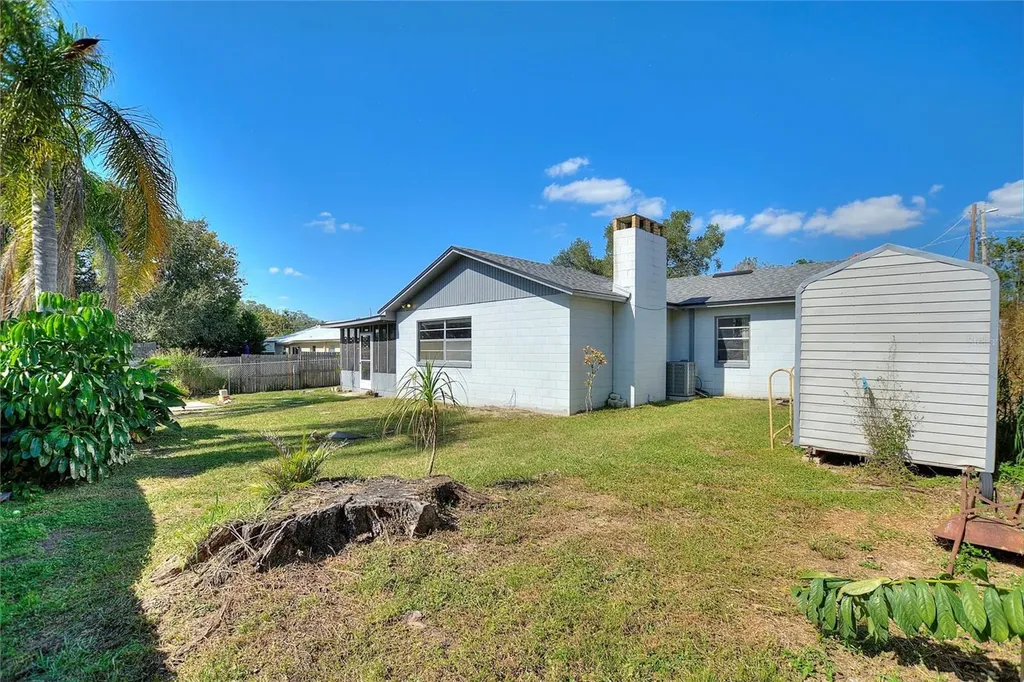 221 Dorothy Street Auburndale FL 33823